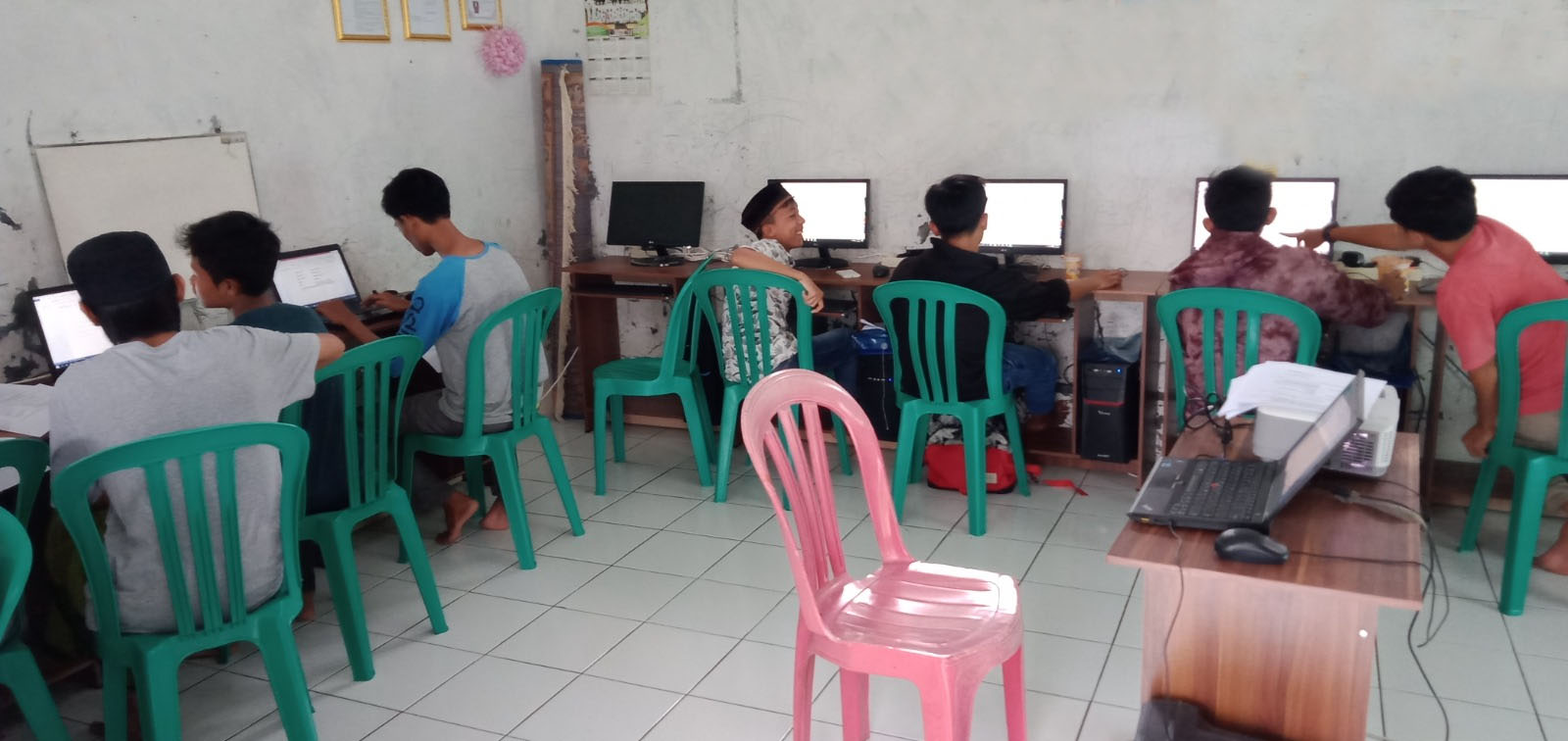 KETERAMPILAN KOMPUTER APLIKASI PERKANTORAN